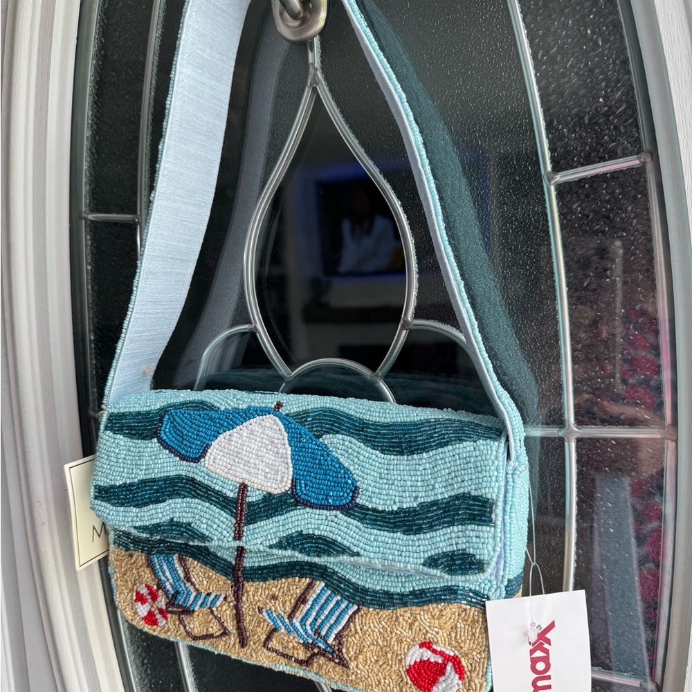 VIRAL Beach Scene Beaded Shoulder Bag